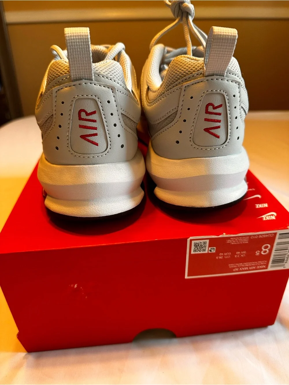 Nike Air Max AP  Men’s Silver/Metallic Mesh Sneakers Size 8.5 Box No Lid.